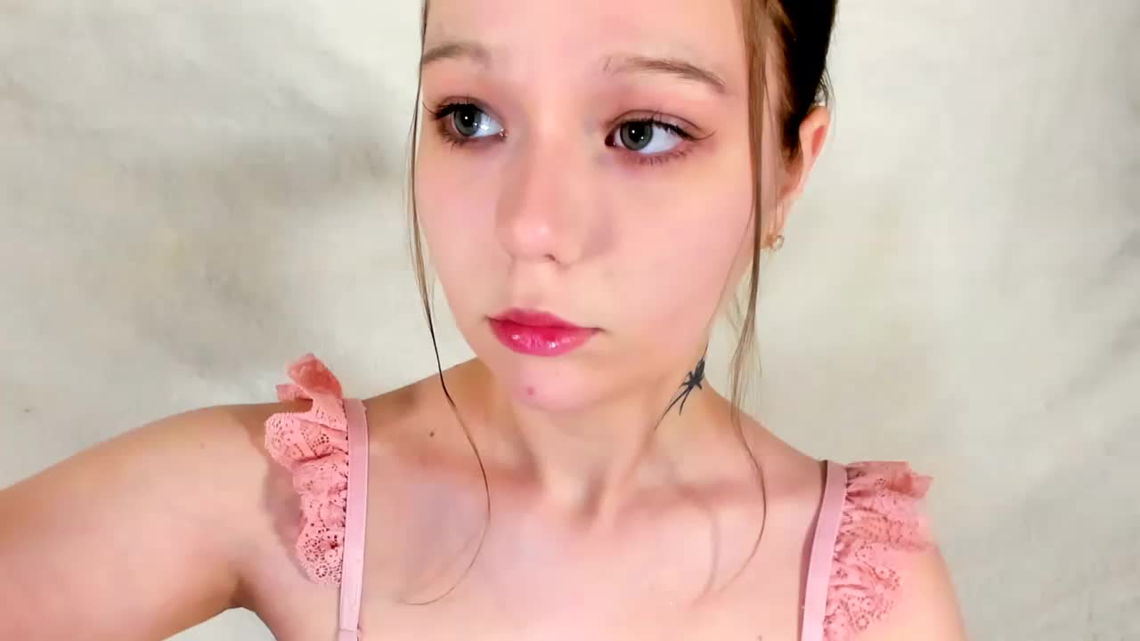 MelMooon Live Sex February 4, 2026