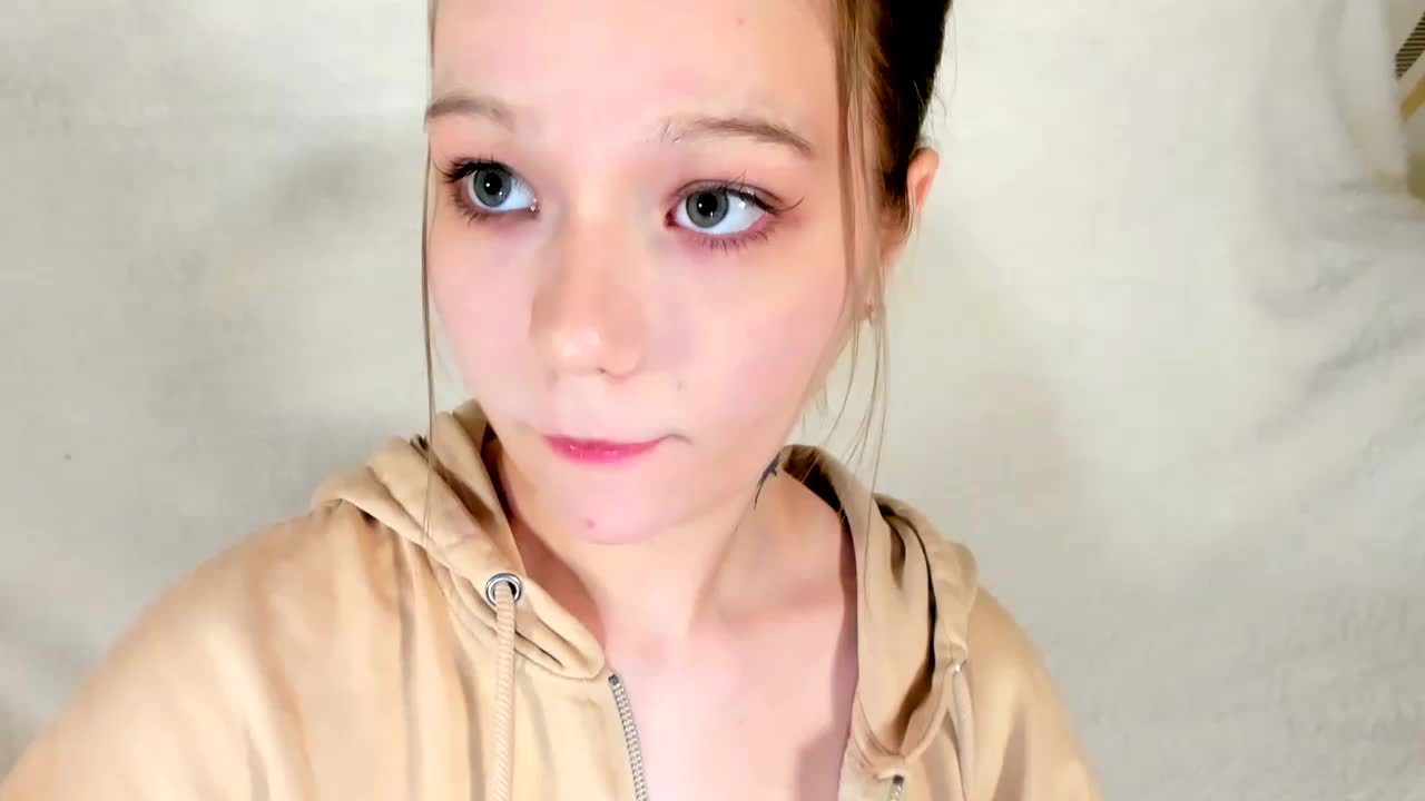 MelMooon Live Sex February 4, 2026