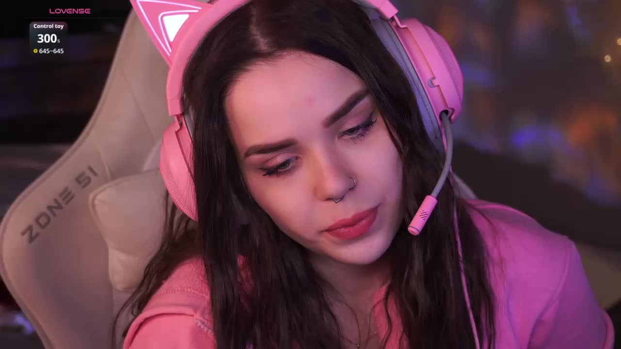 MiniNika Live Sex February 5, 2026