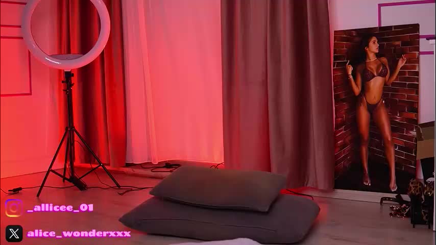 vanessasimon Live Sex February 5, 2026