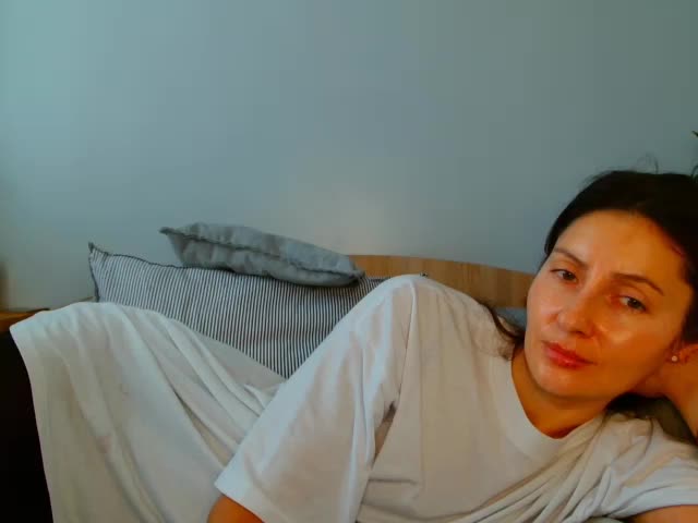 Irina9793 Live Sex February 5, 2026