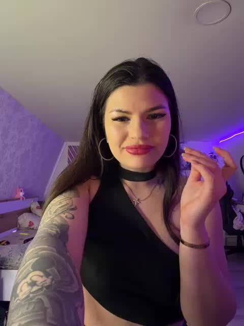 -MaybeBaby- Live Sex February 5, 2026