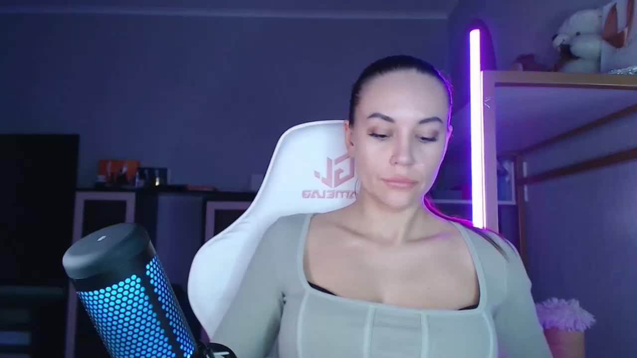 QWEENII Live Sex February 5, 2026