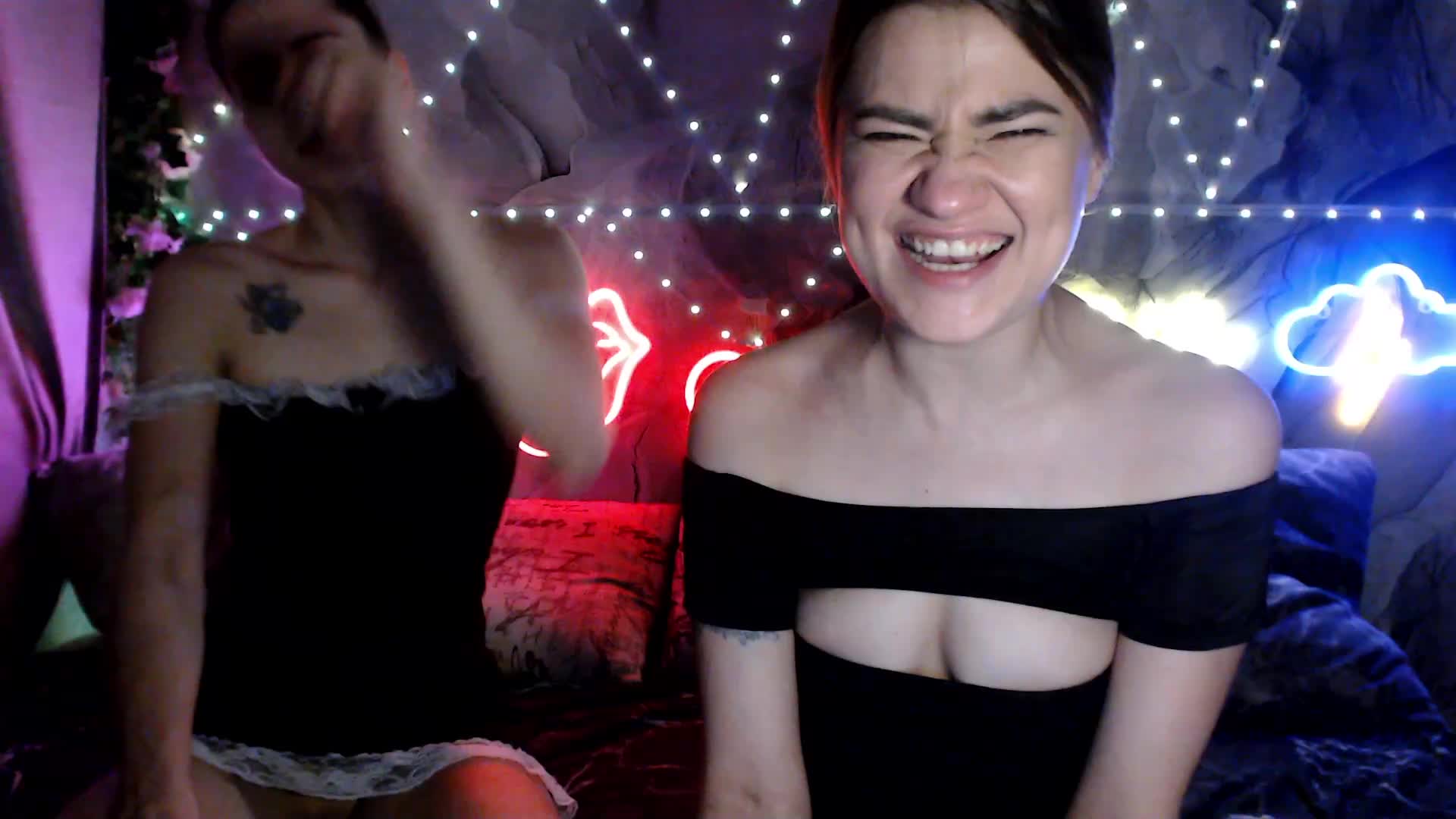 2Laski2 Live Sex February 7, 2026