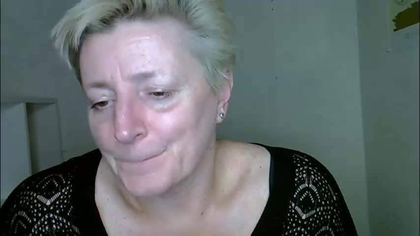 vea_motty Live Sex February 8, 2026