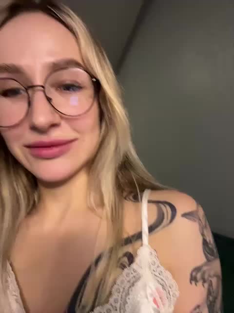 QueenKing Live Sex February 8, 2026