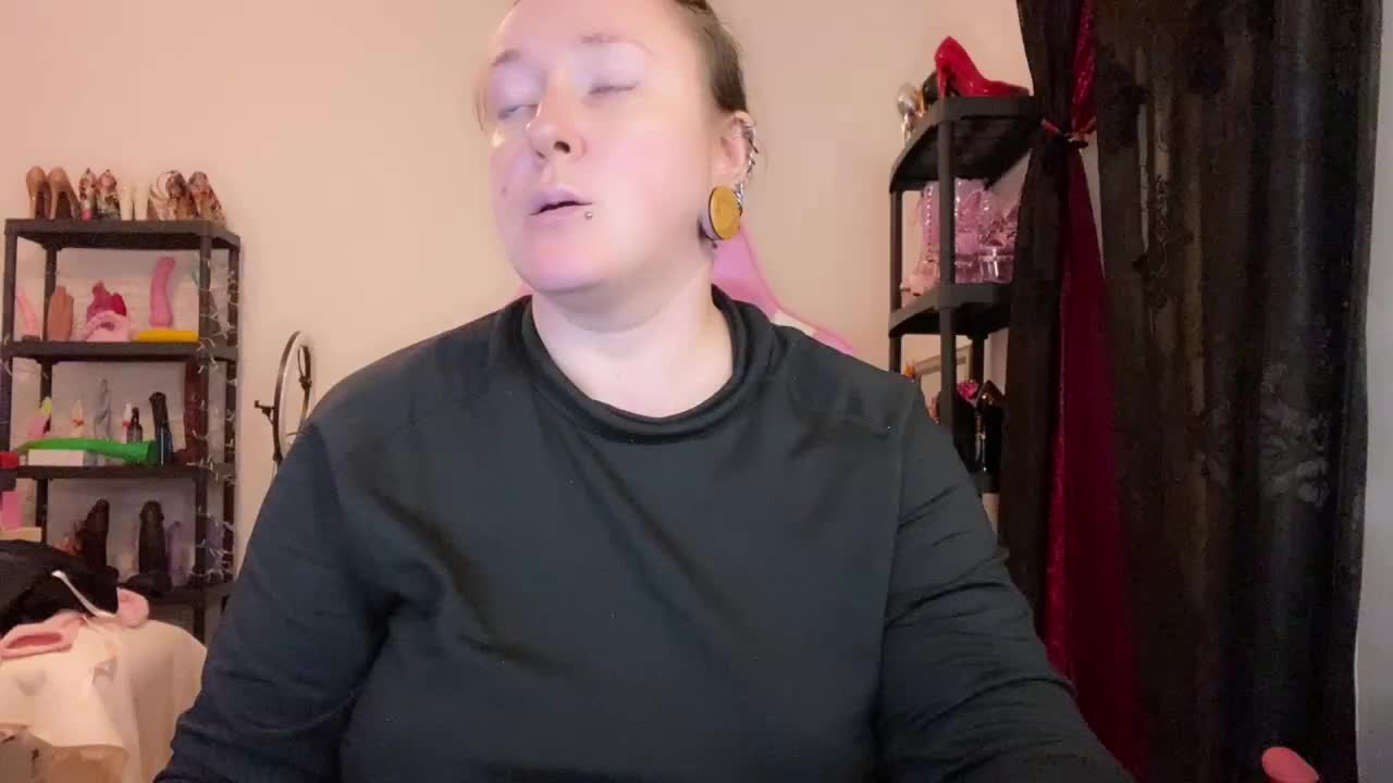 NylonQueen Live Sex February 8, 2026