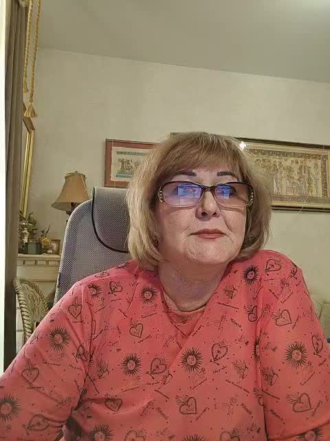 KarinkaSweet Live Sex February 8, 2026