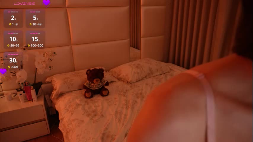 lilly_colins Live Sex February 8, 2026