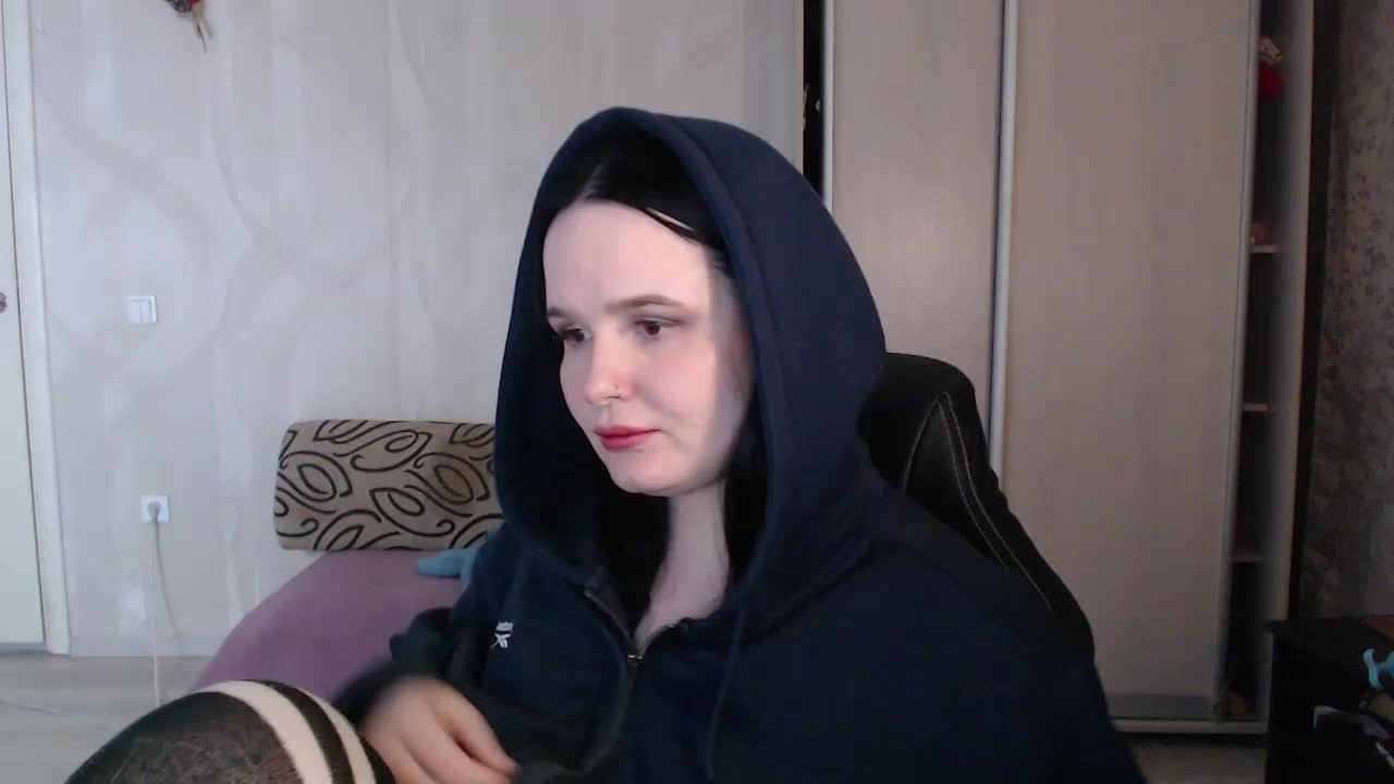 Lizzi-Peach Live Sex February 8, 2026