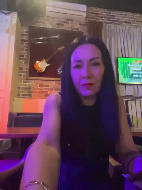 Karolina_Milf Live Sex February 8, 2026