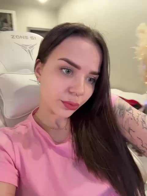 MiniNika Live Sex February 9, 2026