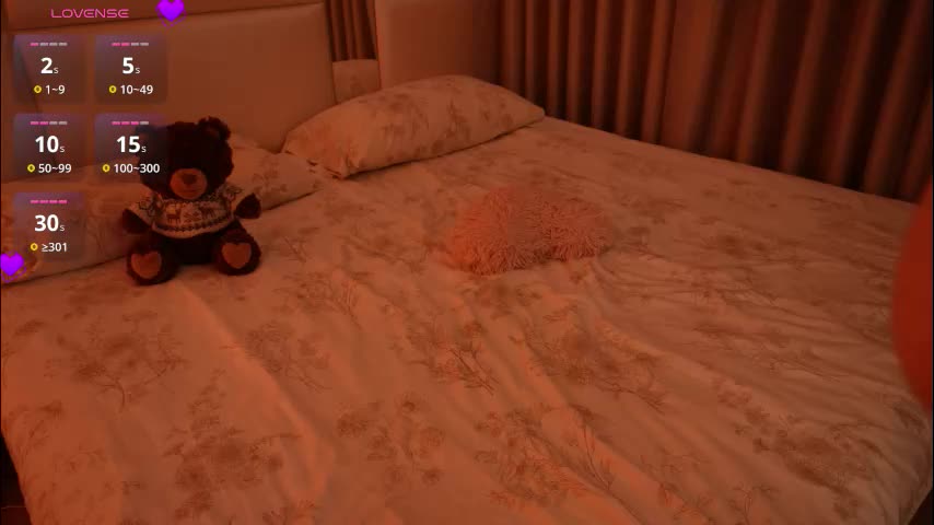 lilly_colins Live Sex February 9, 2026