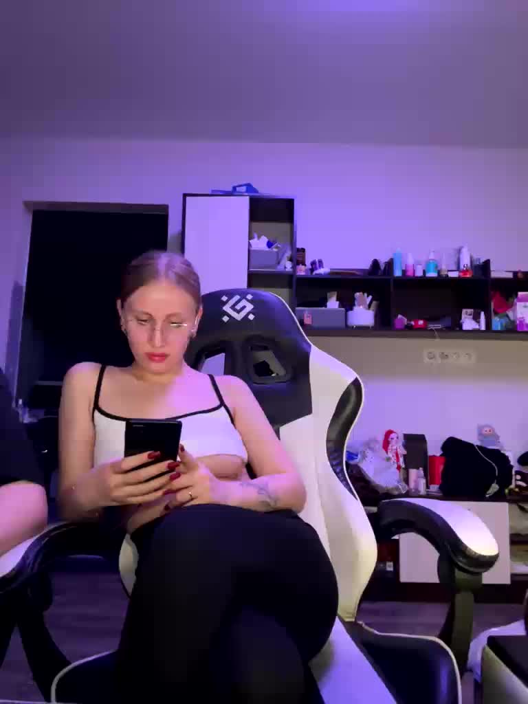 Durnaya_kis Live Sex February 9, 2026