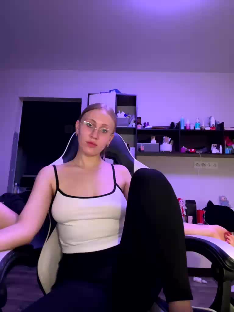 Durnaya_kis Live Sex February 9, 2026