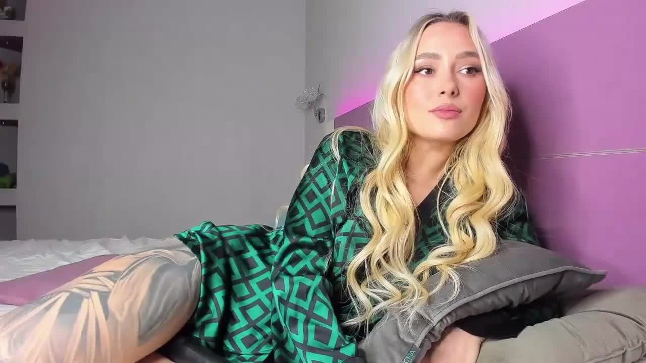 NaughtyBlond4 Live Sex February 9, 2026