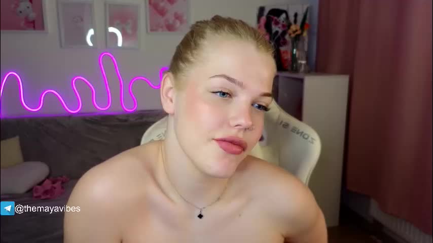 maya_blonde18 Live Sex February 9, 2026