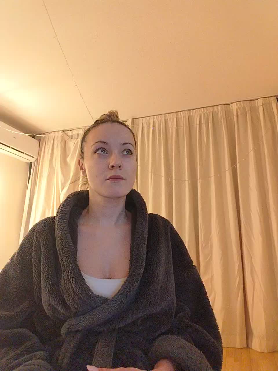 Lola3000 Live Sex February 10, 2026