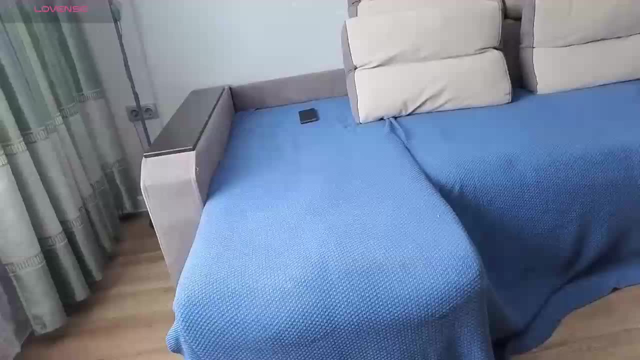 Milaa1998 Live Sex February 10, 2026