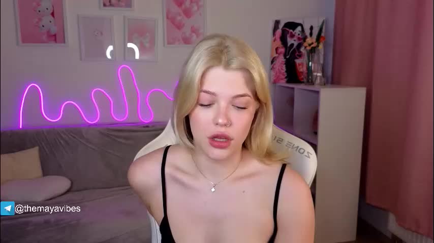 maya_blonde18 Live Sex February 11, 2026