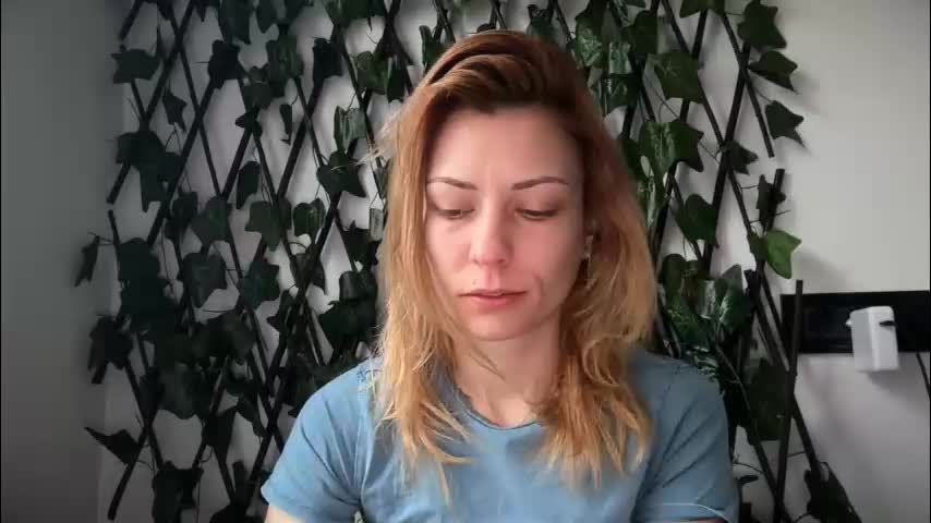 karoline121 Live Sex February 11, 2026
