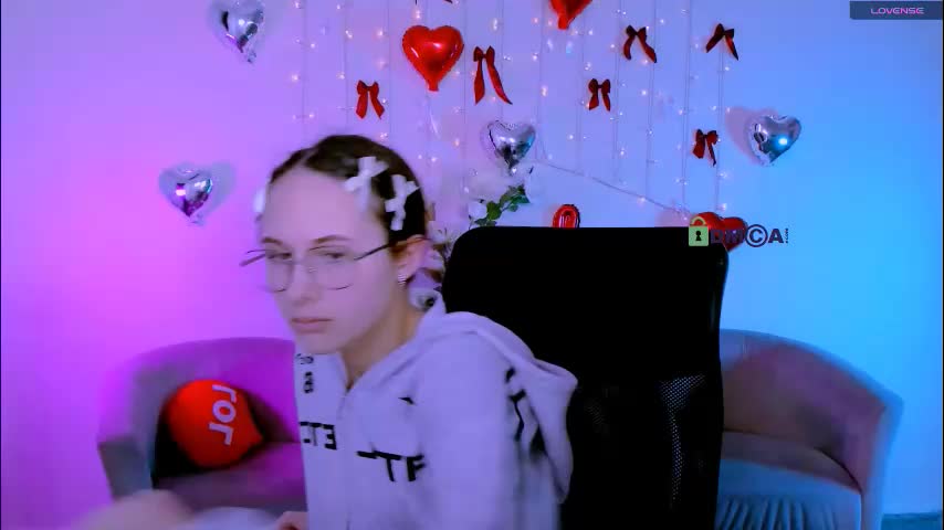 mona_cloud Live Sex February 11, 2026
