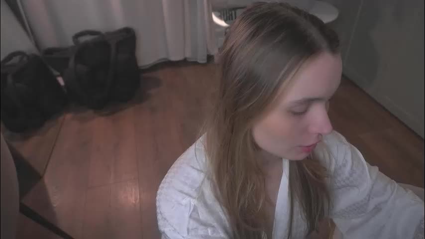 lisa_schiele Live Sex February 11, 2026