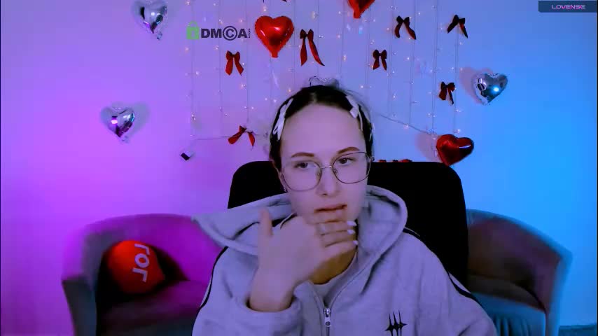 mona_cloud Live Sex February 11, 2026