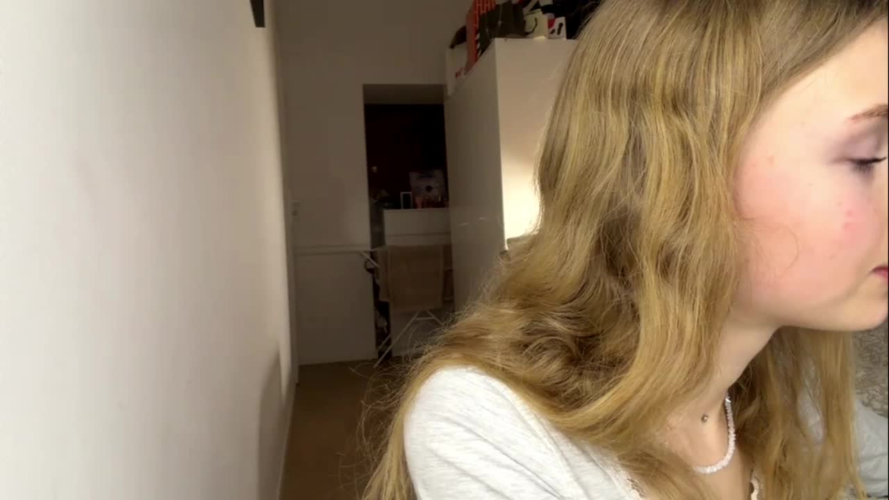 StephaniDrouillard Live Sex February 12, 2026