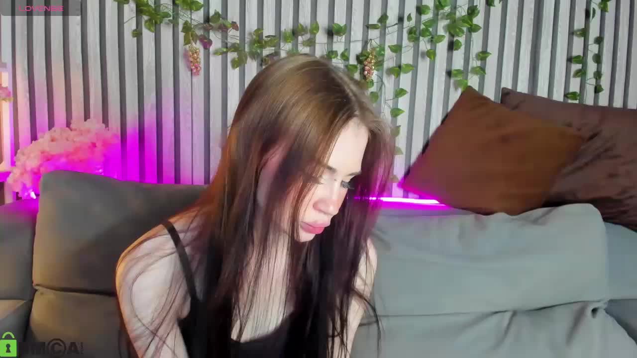 JennieHunter Live Sex February 13, 2026