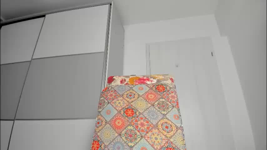 snow_flakee Live Sex February 14, 2026