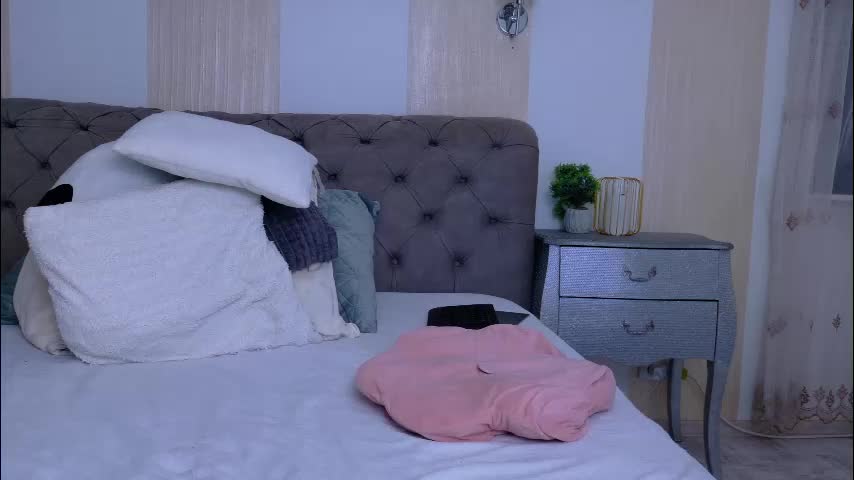xnaominashx Live Sex February 14, 2026