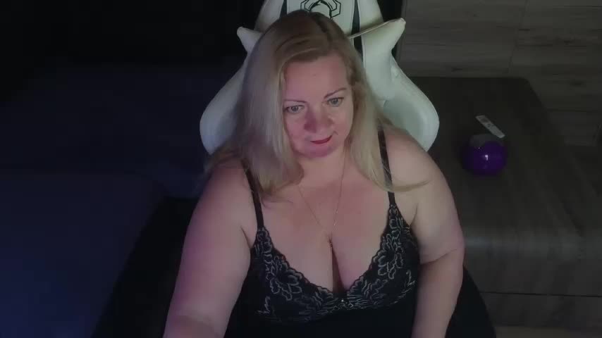 Molligspielle Live Sex February 14, 2026