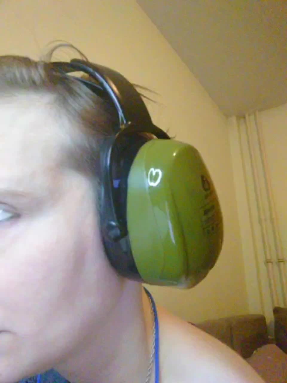 Magretta_Dering Live Sex February 15, 2026