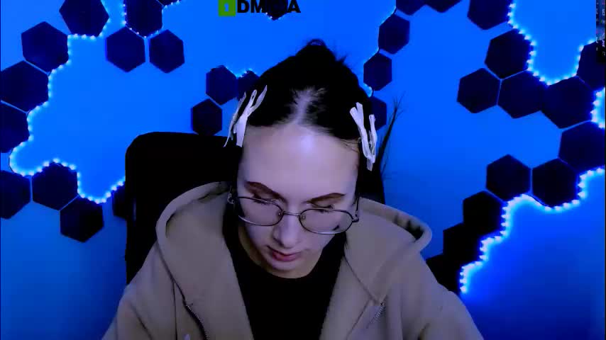 mona_cloud Live Sex February 15, 2026