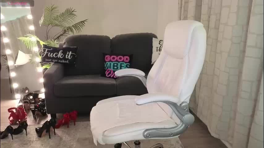 martha_mayer Live Sex February 16, 2026