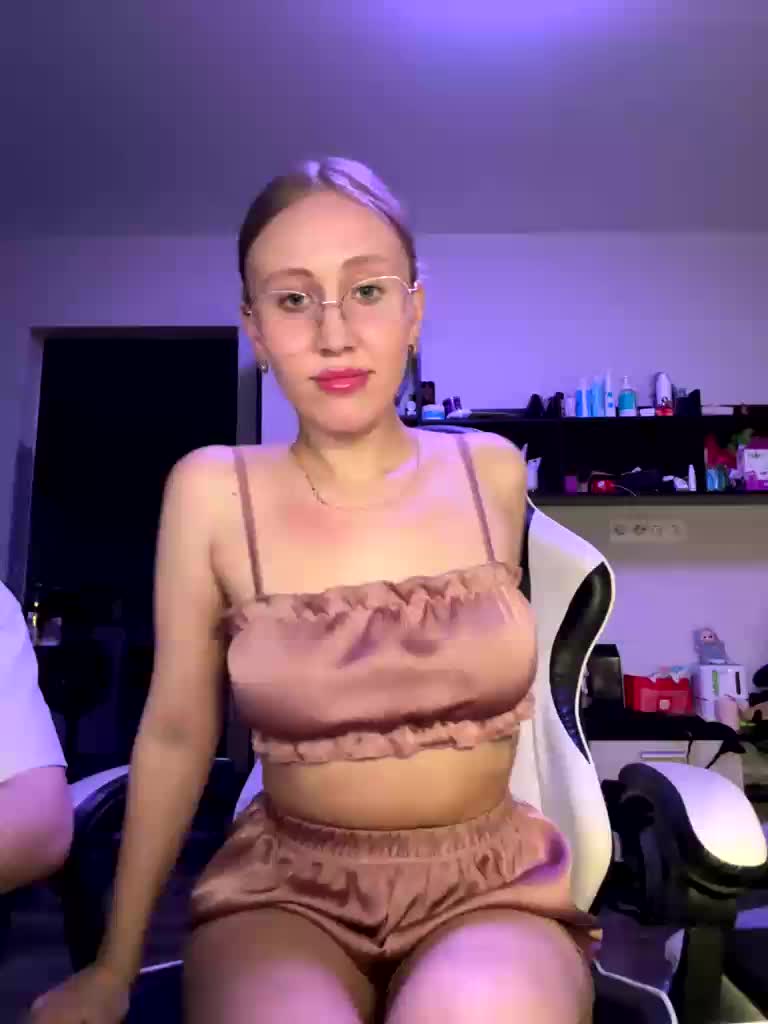 Durnaya_kis Live Sex February 16, 2026