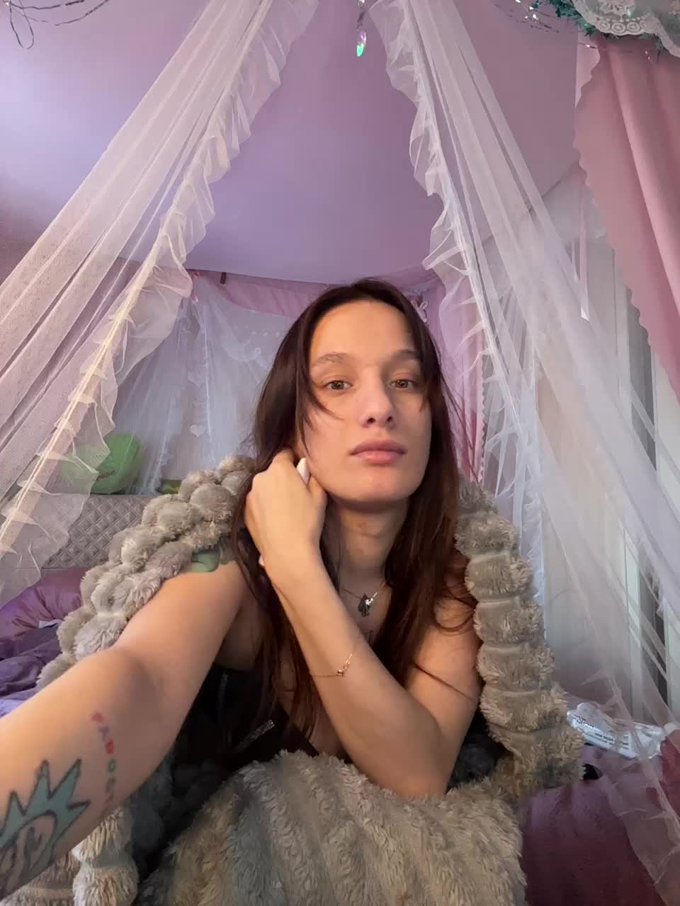 ALYONA_GIRL Live Sex February 16, 2026