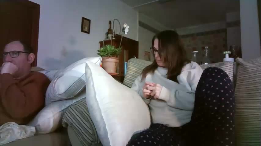 lolahueso Live Sex February 16, 2026