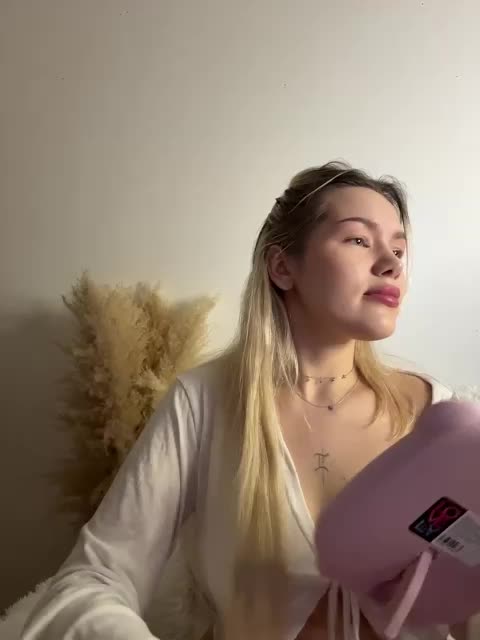 Eva-Kitty1 Live Sex February 16, 2026