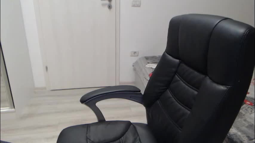 blue_eyes96 Live Sex February 16, 2026