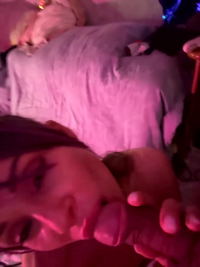 VIP17CoupleDream Live Sex February 16, 2026
