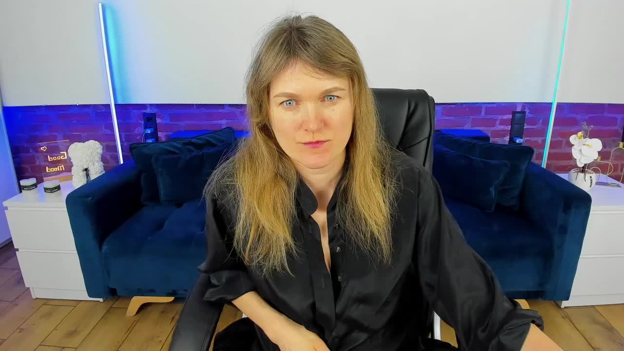 Annabel-xxx Live Sex February 16, 2026