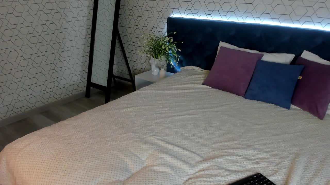 desiree-doll Live Sex February 16, 2026