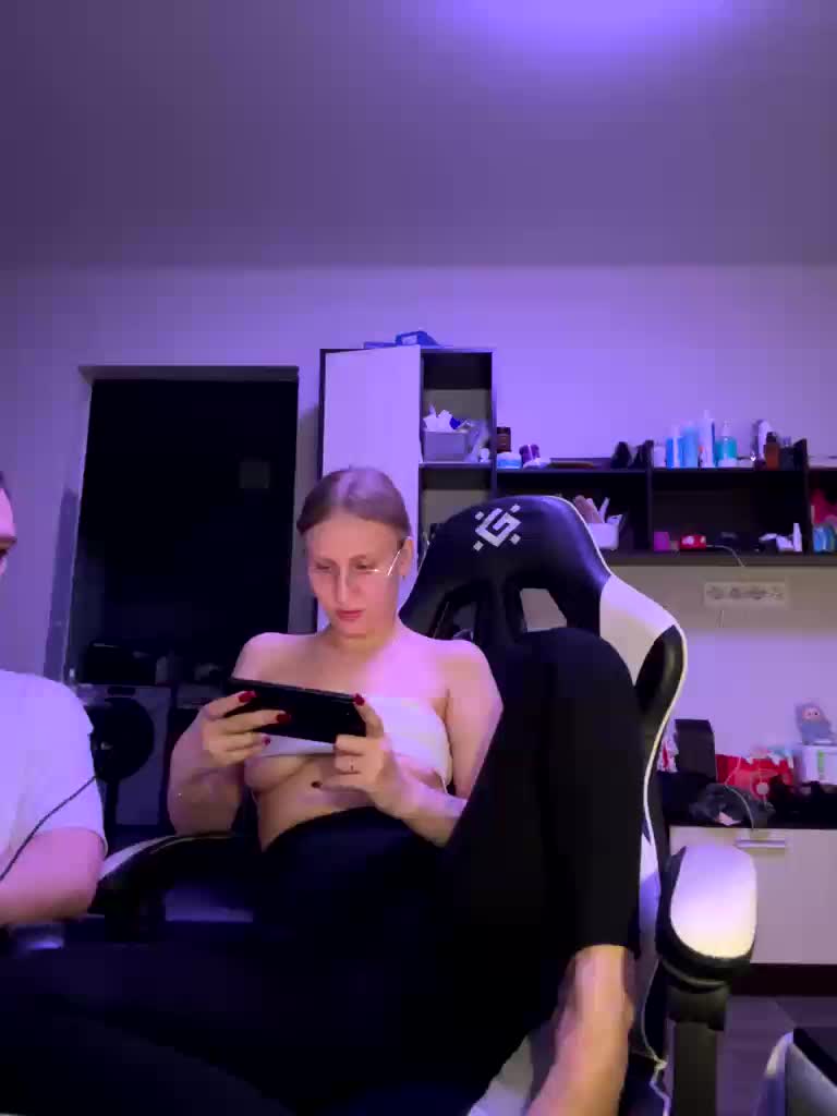 Durnaya_kis Live Sex February 17, 2026