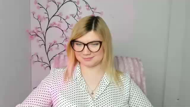 molly_moree Live Sex February 17, 2026