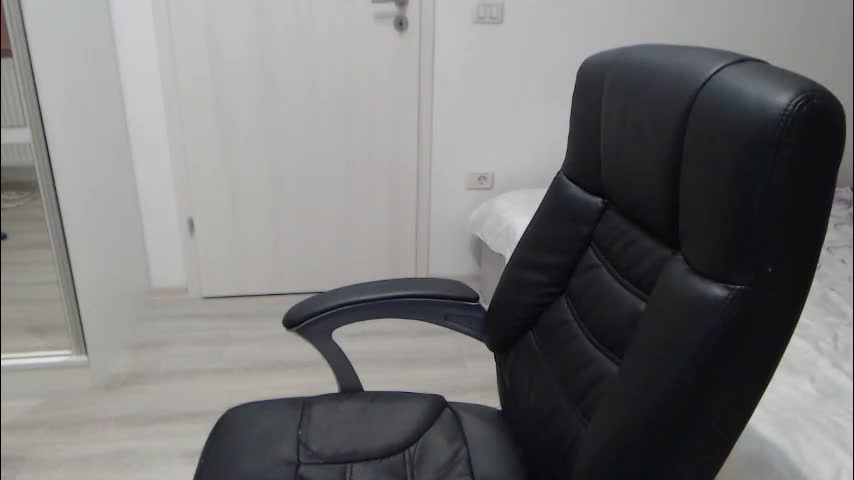 blue_eyes96 Live Sex February 18, 2026