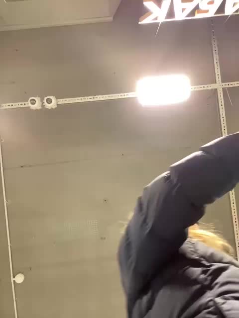 _I_123 Live Sex February 18, 2026