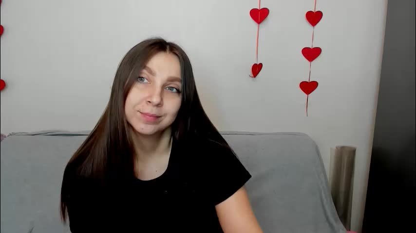 sinthiahug Live Sex February 18, 2026