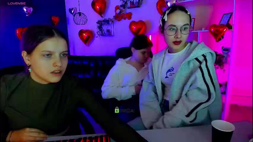 mona_cloud Live Sex February 18, 2026